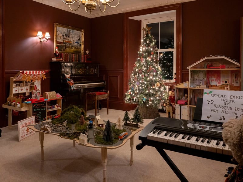 Scotland's Christmas Home of the Year, Festive Farmhouse, Lesmahagow. Their favourite time of the year, Christmas is all about hosting friends and family at the Festive Farmhouse
