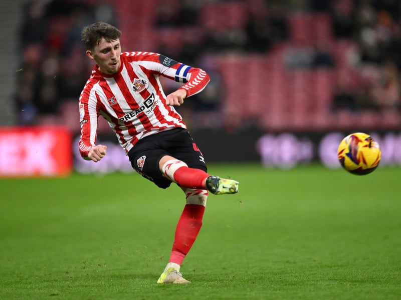 The arrival of AS Roma midfielder Enzo Le Fèe may allow Sunderland's team captain to push further forward.