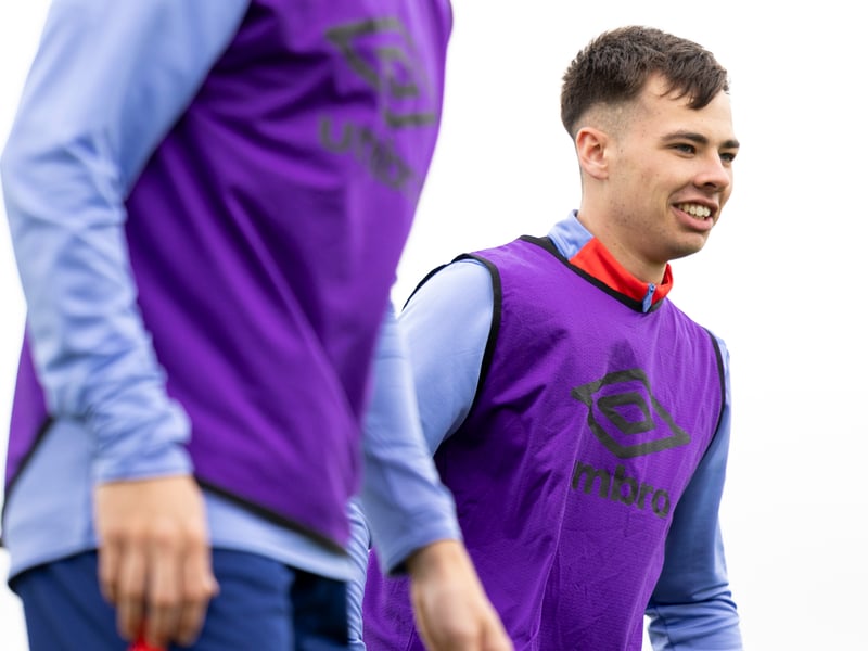 6/10 First appearance under Neil Critchley. Efficient on the ball and tried to play forward. Needed to get closer to opponents when out of possession.