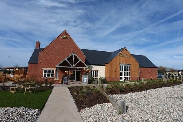 The Three Lights pub In Fleetwood announced the kitchen had to be closed due to unforeseen circumstances, ahead of Mother's Day bookings. Fortunately it was swiftly rectified