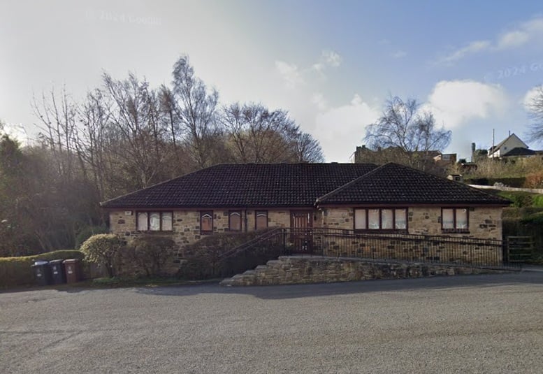 There were 471 survey forms sent out to patients at Adderlane Surgery in Prudhoe, Northumberland. The response rate was 42%, with 195 patients rating their overall experience. Of these, 93% said it was very good and 7% said it was fairly good.