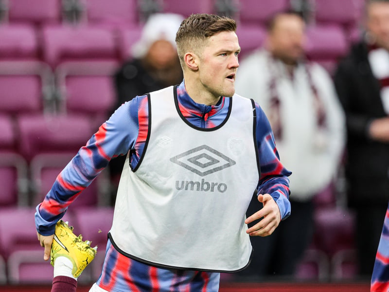 Put in the cross that led to Hearts' equaliser and looked one of their livelier players. Made way for Yan Dhanda. 6