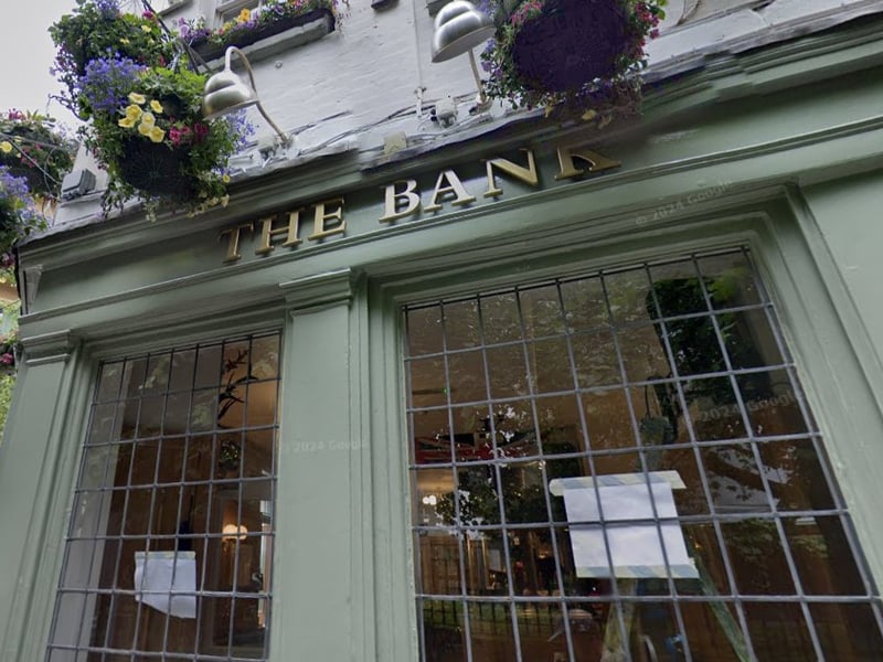 Bristol’s The Bank Tavern is a cosy little pub, which serves up a delicious delight of pub grub. Customers have claimed it is the best pub in Bristol for a Sunday roast.