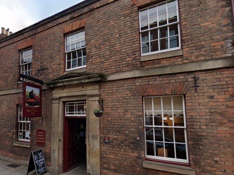 The Brunswick Inn has received high praise for its traditional setting, which extends not only to its menu but its decor too. Customers have complimented the pub on its reasonable prices, high quality of food and selection of beers.
