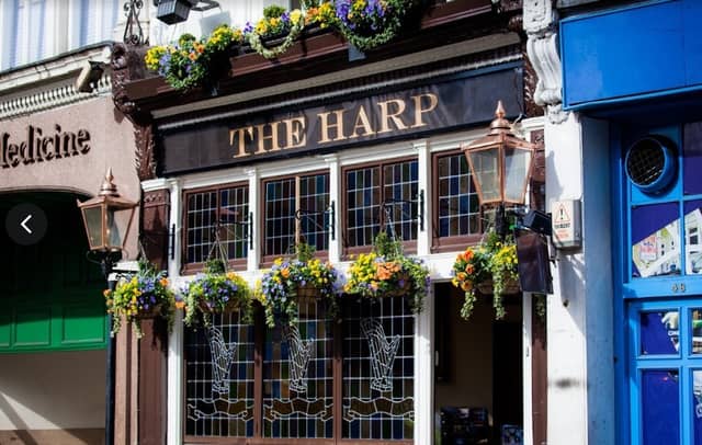 Located in Covent Garden, The Harp has received praise from customers for its charming decor, beer selection and food options. Diners have claimed it is “the best pub in London”, with great food.