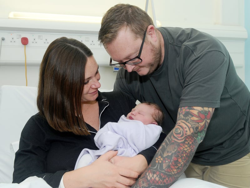 Ellis and Gary Daniels, from Cowplain, wanted to thank their "amazing" midwife Natalie for her help in delivering Olive.