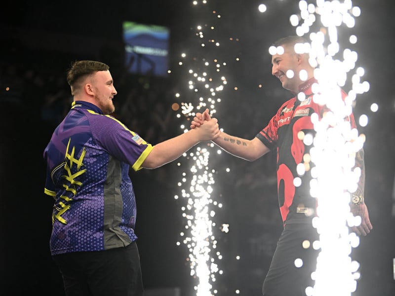 Another round and another English player. Littler had little trouble beating Nathan Aspinall in the last eight 5-2.