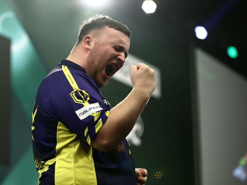 In the end it was pretty routine for Littler to get to his second World Championship final - via a bruising 6-1 win over Stephen Bunting (from England - obviously).