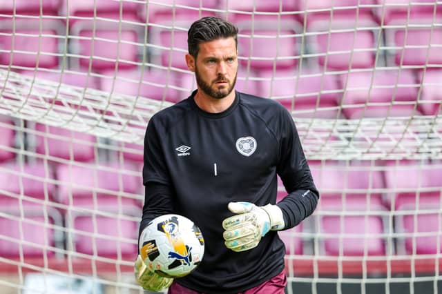6/10 Almost nothing to do in the first half. One save of note in the second.