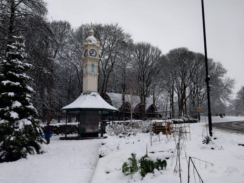 Oakwood was transformed into a winter wonderland, with the suburb's clock appearing striking against the snowy backdrop.