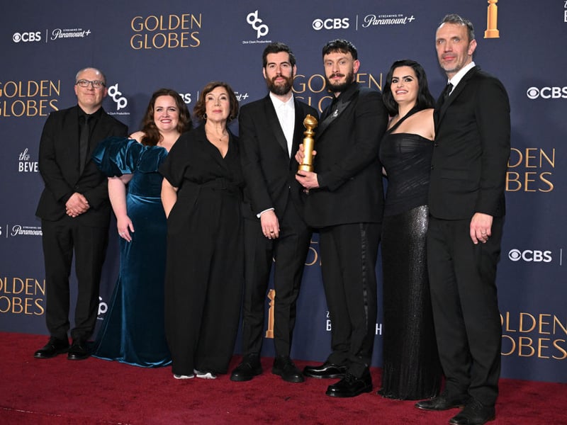 Richard Gadd with the rest of the Baby Reindeer cast and crew on the Golden Globes red carpet.