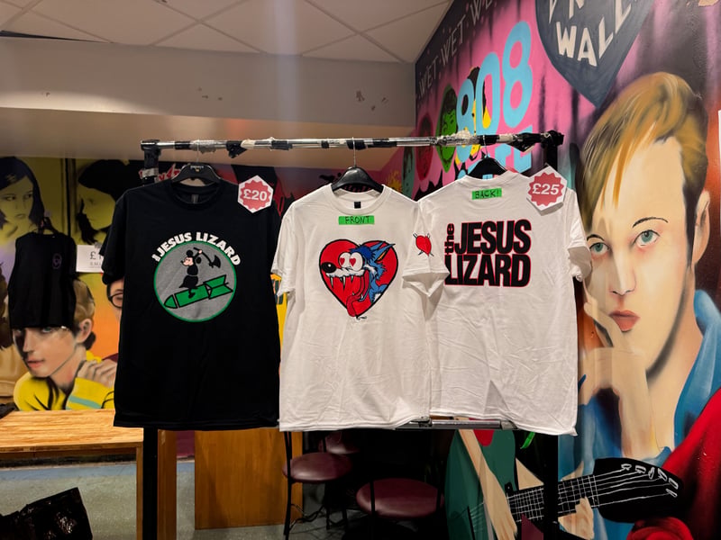 There was a long queue at the end of the gig for fans hoping to bag a band tshirt.