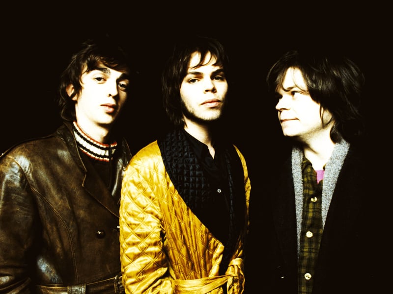 With a gig just down the road in Halifax on Saturday, August 16th, and then a clear schedule until September, could Britpop heroes Supergrass be tempted to make a surprise appearance at Leeds Festival? Their iconic hits and energetic live shows would be a massive draw, and the close proximity of their Halifax date makes the logistics very feasible. Keep your eyes peeled and your ears ready for a dose of 90s nostalgia! "Alright!"