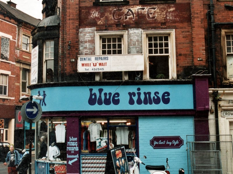 Blue Rinse clothing by the Corn Exchange. Ross Hair Salon and a dentist are above. Pictured in September 1999.