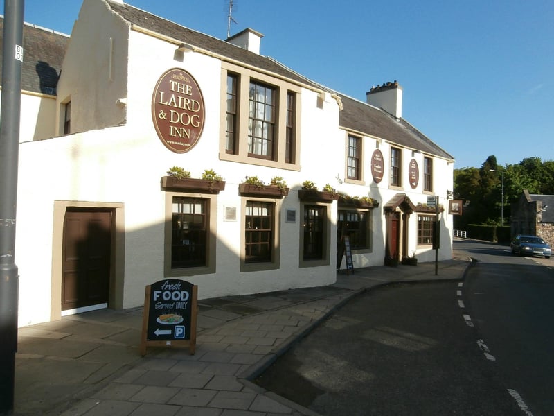 The Laird and Dog in Lasswade has a 4* rating from 446 reviews. A TripAdvisor reviewer said: “Wonderful food, service and atmosphere. I had the curry and it was excellent. We stopped after visiting Rosslyn Chapel and we are very glad we did. Would definitely come again!”