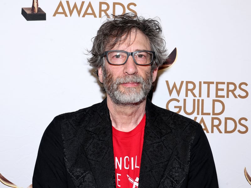 Author Neil Gaiman was born in Portchester and is known for his short fiction, novels, comic books, audio theatre, and screenplays. His works include the comic series The Sandman and the novels Good Omens, Stardust, Anansi Boys and The Ocean at the End of the Lane for which a road in Southsea is named after.