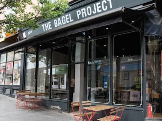 Nottingham’s The Bagel Project has been praised by customers for its high quality bagels, extensive choice of fillings and customer service. Customers have claimed it is a little on the pricey side, but that the food quality is worth what you pay.