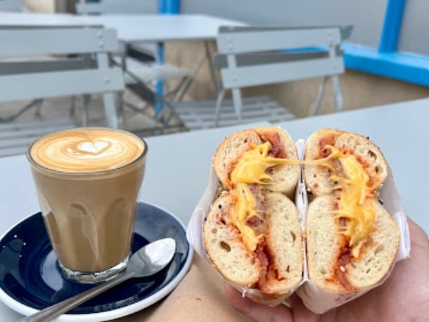 Located on Queens Road in Bristol, Little Bagel Co is the place to be for a delicious bagel. Little Bagel Co is inspired by the US East Coast and uses South West ingredients in its bagels.