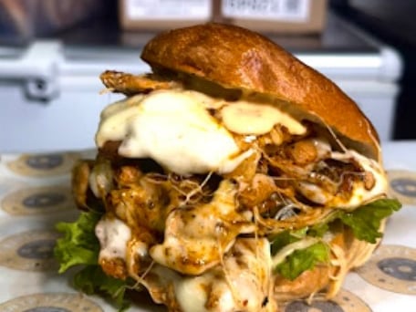 First Street Bagels is a social media savvy bagel shop located in Manchester. Many have found the shop due to TikTok, and have been impressed with its offerings. First Street Bagels put a burger twist on its bagels, with plenty of delicious fillings to choose from.