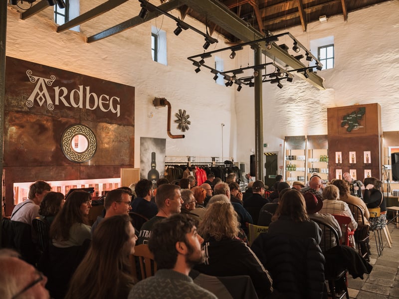 Known as Fèis Ìle, the Islay Festival is a celebration of whisky and music. It draws music lovers and whisky enthusiasts alike, with past performances from Capercaillie and The Peatbog Faeries. It’s an unforgettable blend of Celtic sounds and island culture.