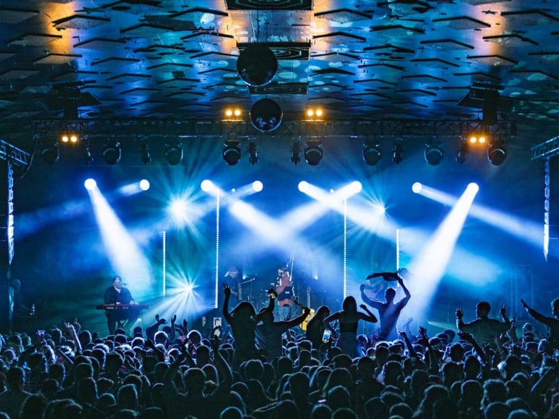 This festival celebrates the arts and music of the stunning Kintyre Peninsula, offering a blend of traditional Scottish and contemporary music. Previous performances have included Tannahill Weavers and The Hothouse Flowers, making it a beloved event in Scotland’s cultural calendar.