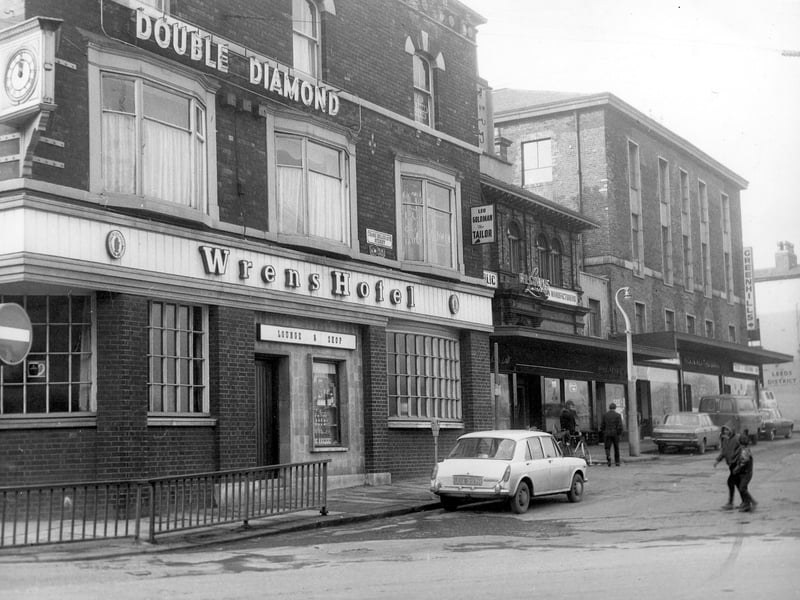 The Wrens at the junction of Cross Belgrave Street and between Merrion Place and Merrion Street. A theatrical pub with more claim to the title than most, being opposite the Grand Theatre, and which for many years used to offer accommodation to the stars of the stage.