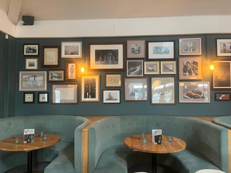 The decor is top notch - set in the marina, The Boat House pays homage to the boating scene over the years which is a nice touch. 