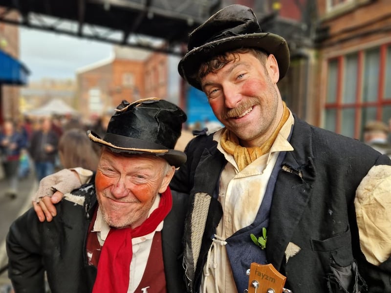 Step back in time at the Victorian Christmas Market at Kelham Island Museum. With over 80 stalls, you can browse a unique selection of handcrafted goods and gifts while soaking up the historic atmosphere. The museum's galleries will also be open for you to explore. 📍 Kelham Island Museum, Alma Street, Sheffield, S3 8RY