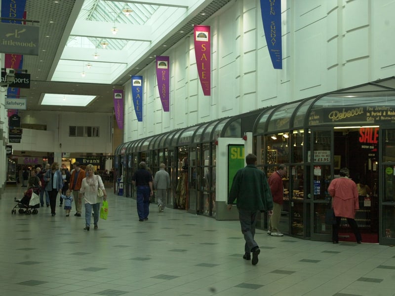 26 brilliant retro photos of Preston City Centre in the 1990s including