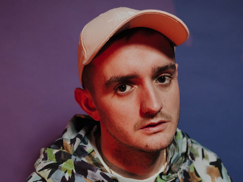 Dive deep into soulful house with Ben Hemsley. His music is characterized by a deep, hypnotic groove that will transport you to another realm.