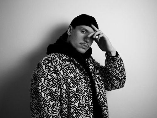 Let the music wash over you. OnlyNumbers delivers melodic and soulful house music that is both uplifting and deeply moving.