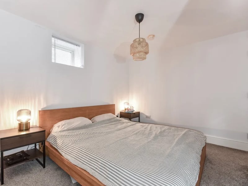The listing says: "Currently generating an annual rental income of approximately £94,000, this property is an income-generating gem. Whether you're an experienced investor or looking to make your first foray into property investment, this opportunity is too good to pass up."