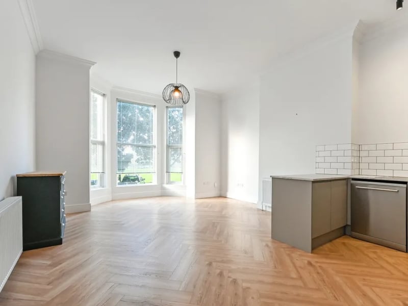 The listing says: "Perfectly positioned with breath taking views over Southsea Common, this property offers unbeatable access to the seafront, the rich history of Old Portsmouth’s Historic waterfront, and the vibrant amenities of Palmerston Road."