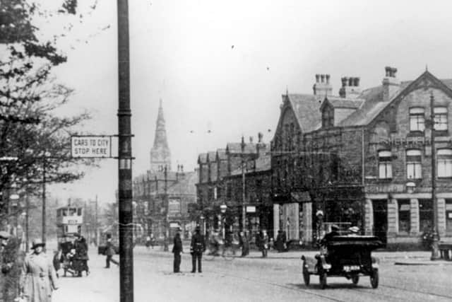 Ecclesall Road at Hunter's Bar in 1925, showing Sheffield Banking Company on the corner