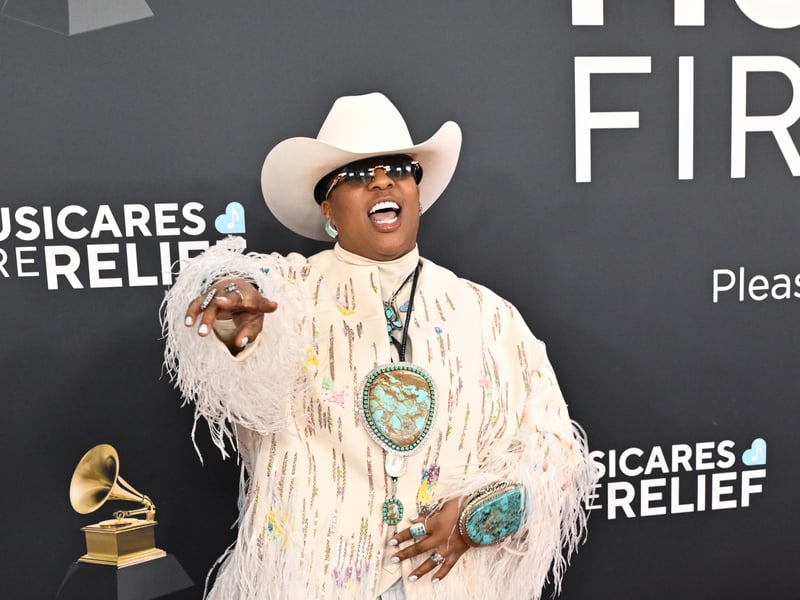 Muscian Ink opted for another colour block outfit, and tried to make it eye catching by adding different textures and a lot of fur . . . it did grab attention, but for the wrong reasons. (Photo by Amy Sussman/Getty Images)