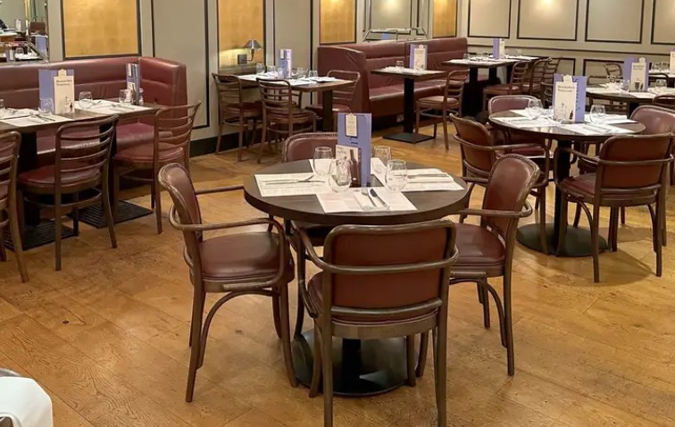 Côte Brassiere in Chichester has a 4.4* rating from 76 reviews. An OpenTable reviewer said: “This is our favourite Côte. It is well run with great service and food. It’s always welcoming.”