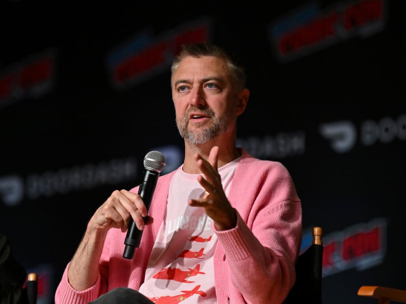 Sean Gunn is most famous for his roles as Kirk Gleason in 'The Gilmour Girls' and as Kraglin Obfonteri in the Marvel Cinematic Universe. He's charging £35 for an autograph and the same amount for a picture (plus booking fee).
