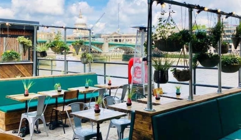Anchor Bankside has a 4.2* rating from 9,840 reviews.