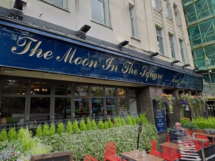 The Moon in the Square has a 4.2* rating from 7,995 reviews.