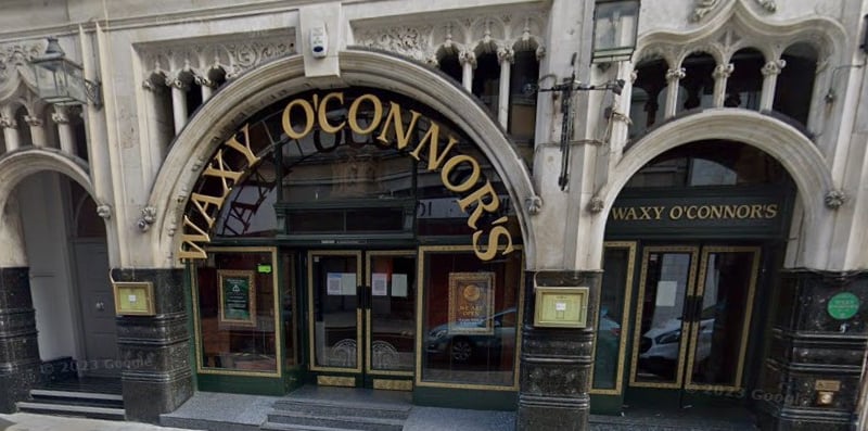 Waxy O’Connors has a 4.5* rating from 8,408 reviews.