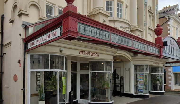 The Palladium has a 4* rating from 8,487 reviews.
