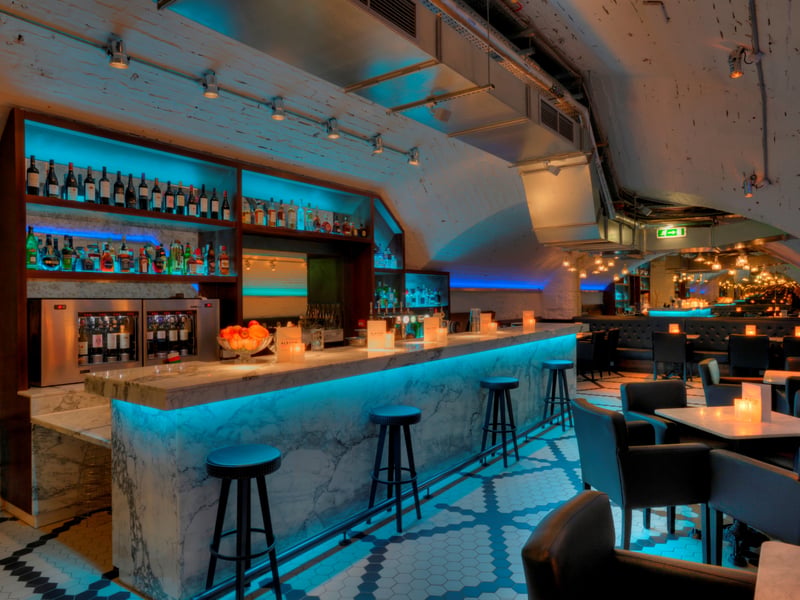 Alston Bar and Beef is a steakhouse and gin bar in Glasgow. For that reason alone, it can be an excellent spot for a Valentine’s Day meal.