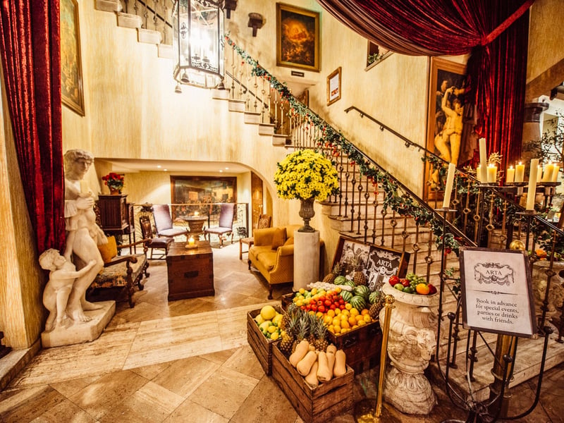 Located in Glasgow’s city centre, Arta serves up delicious Mediterranean cuisine. For Valentine’s, Arta is hosting a murder mystery event which also includes a three course meal and a welcome glass of fizz.