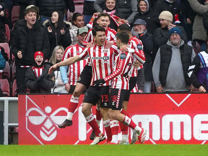 Really steady defensive display and used the ball well. 7


