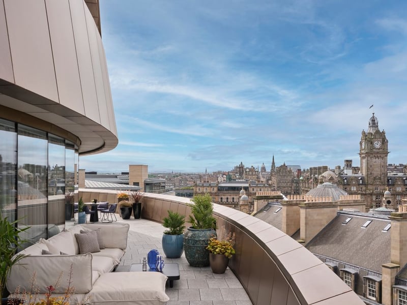 The vantage point of the W provides one of the most spectacular views from a hotel suite anywhere in Europe, from Arthur's Seat to Edinburgh Castle, the chimney tops and Georgian Townhouses of the New Town, all the way round to a view of the Forth Rail Bridge in the distance. A spectacle for the ages, sit back and take it all in. 