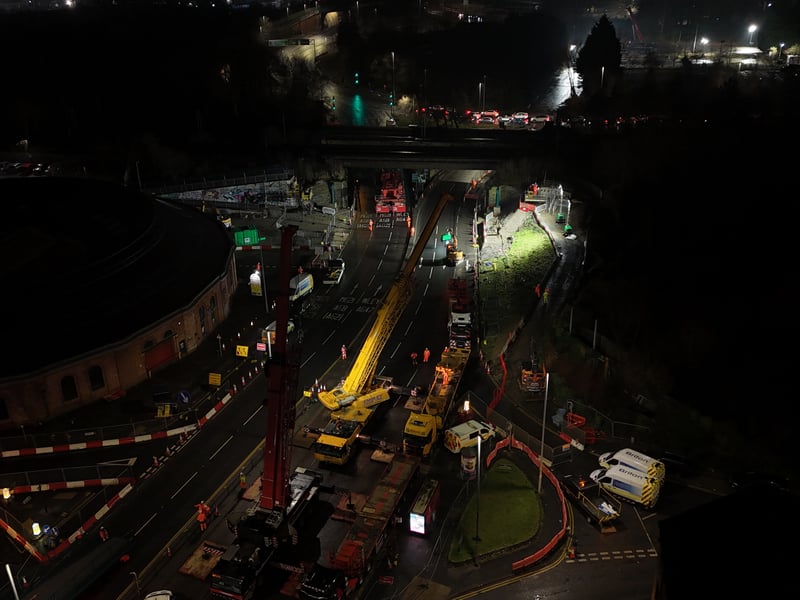 The new Wellington Road footbridge was successfully installed over the Armley Gyratory this weekend.