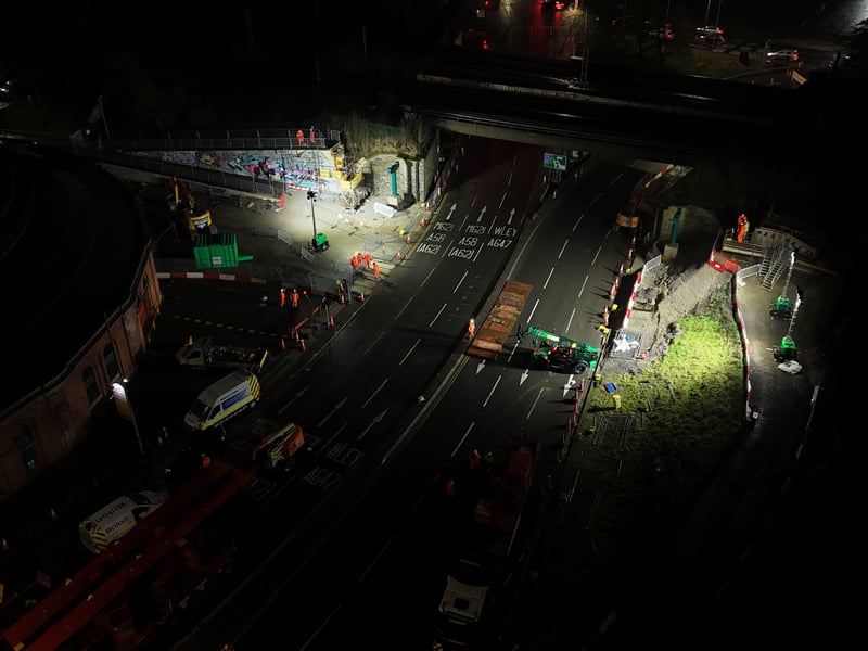 The new Wellington Road footbridge was successfully installed over the Armley Gyratory this weekend.