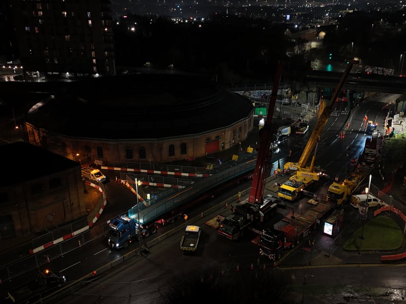 The new Wellington Road footbridge was successfully installed over the Armley Gyratory this weekend.