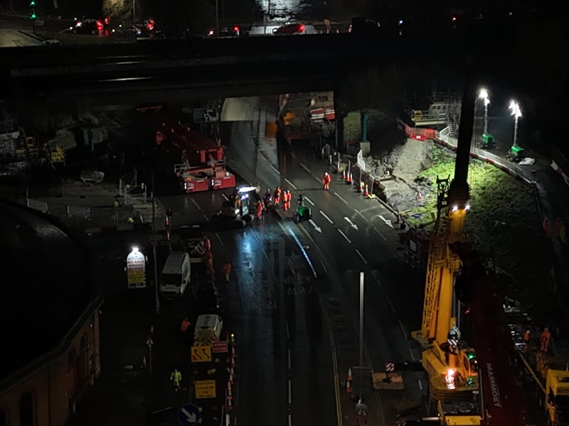 The new Wellington Road footbridge was successfully installed over the Armley Gyratory this weekend.