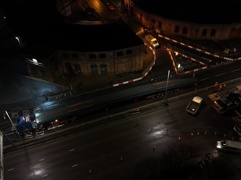 The new Wellington Road footbridge was successfully installed over the Armley Gyratory this weekend.